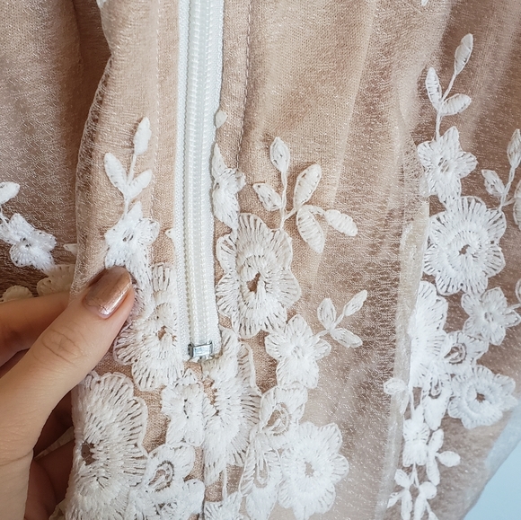 SOLD Beige/lace mini spring dress - Picture 5 of 10